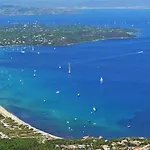 Un Nid A Tropez