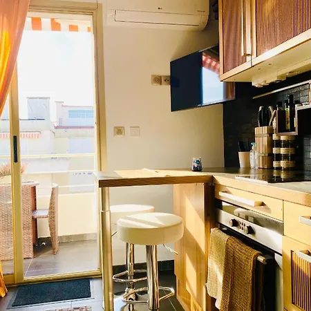 Un Nid A Tropez Apartmán *