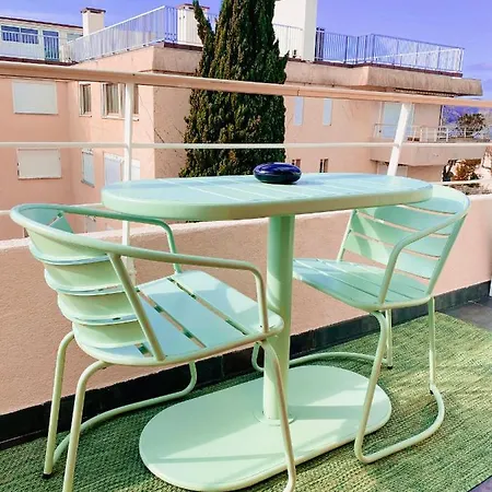 Un Nid A Tropez *