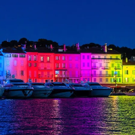 Un Nid A Tropez *